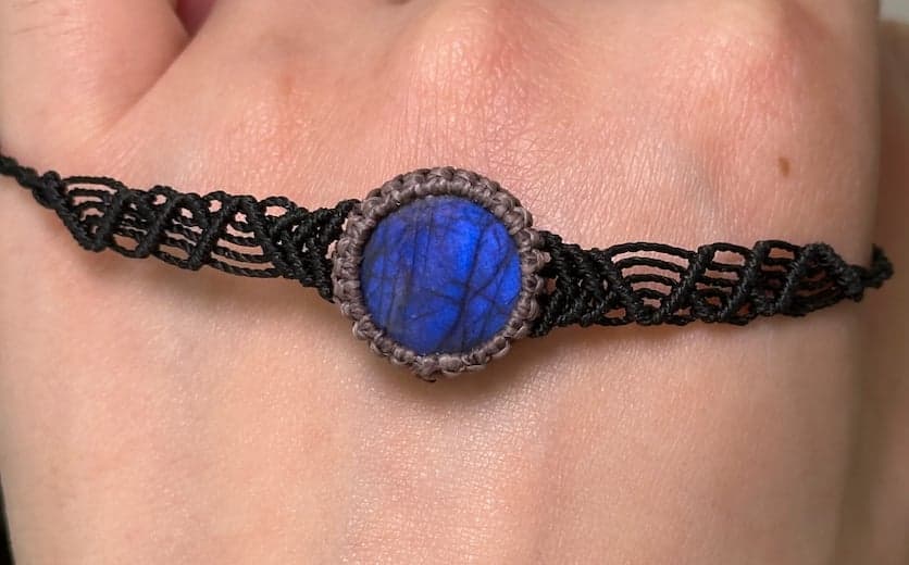 Midnight-Blue Flash Macramé Bracelet