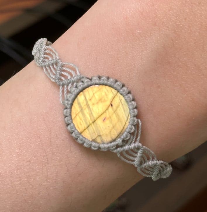 Woodland Golden Flash Macramé Bracelet (b-01)